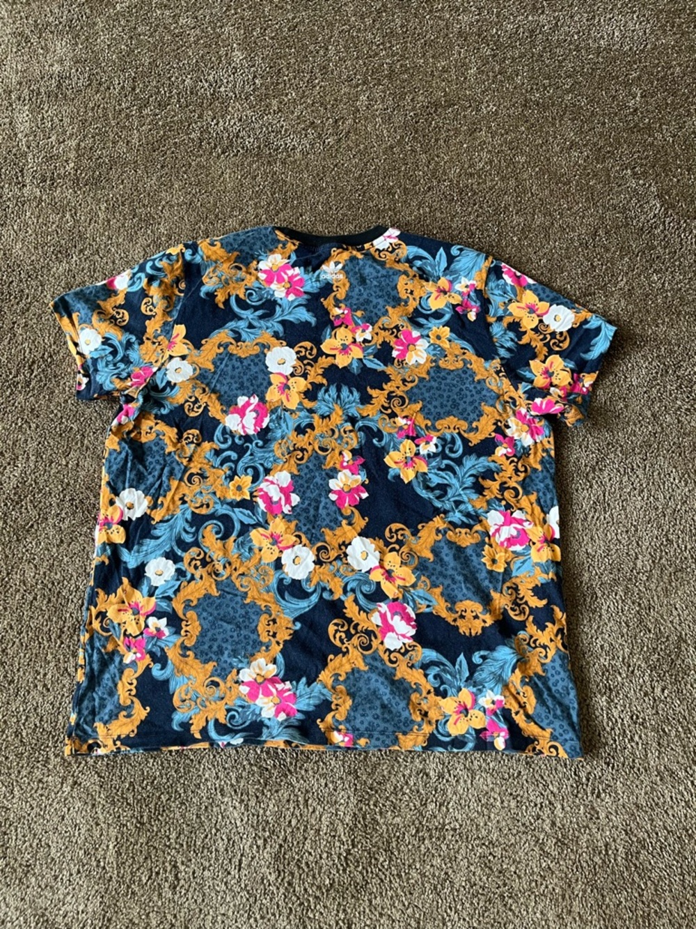 Adidas HER Studio London floral tee in women’s size XL. - Picture 2 of 8